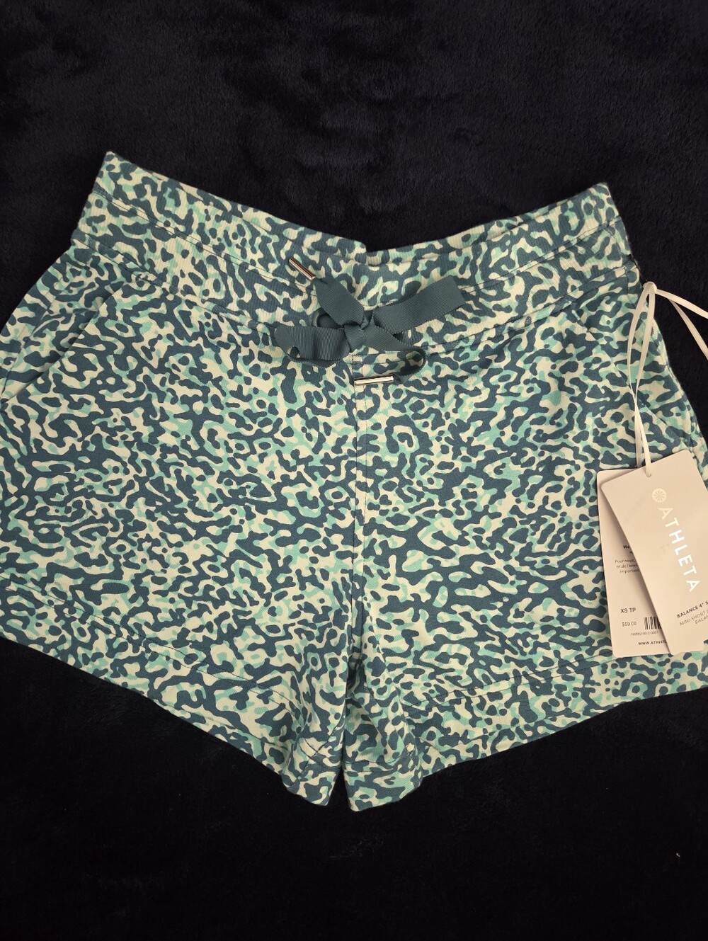 ATHLETA Balance 4" Shortie, XS TP